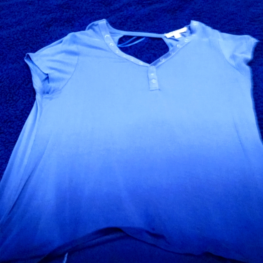 Great shirt with open back